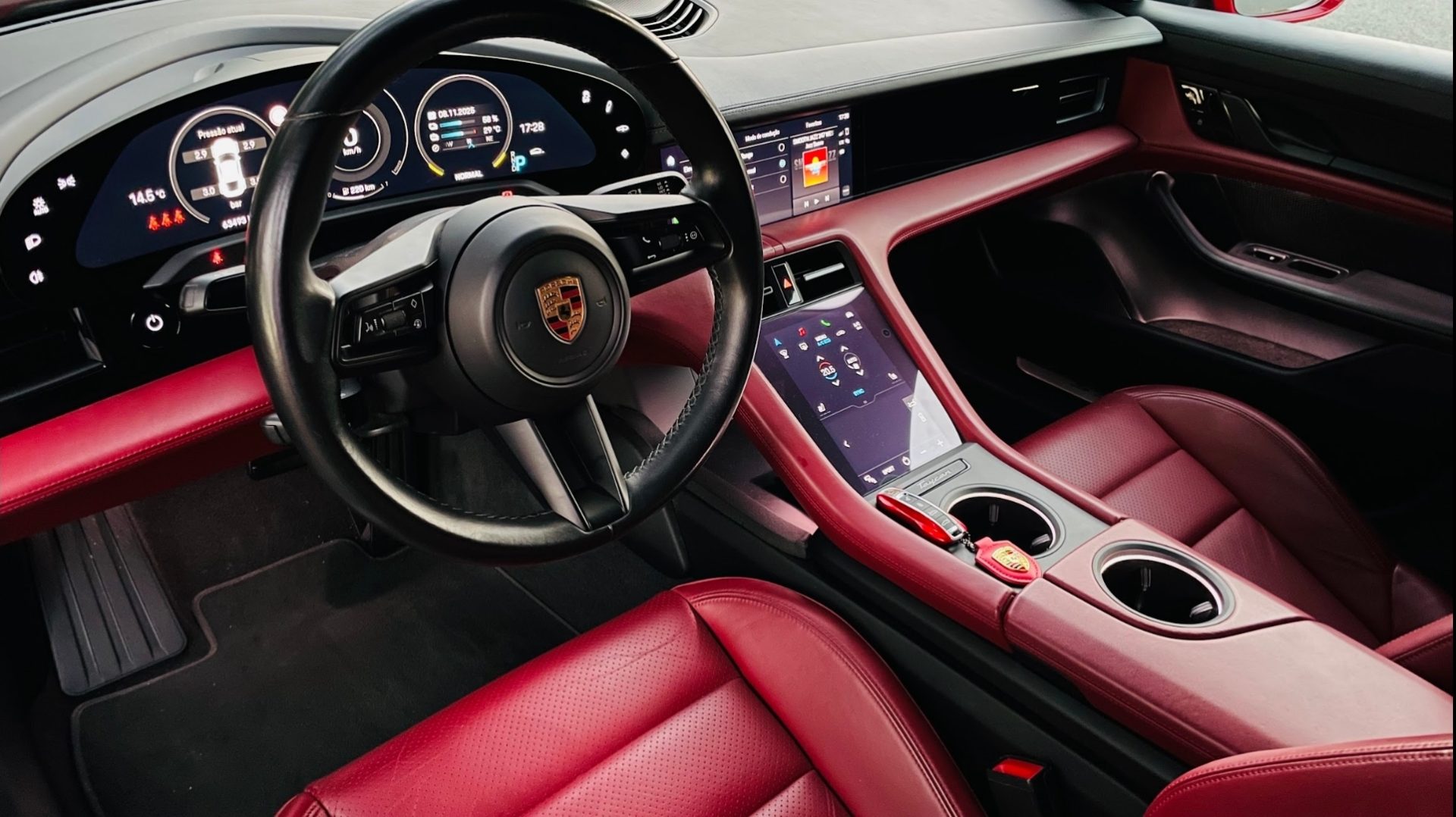 Porsche Taycan 4S — fotografia 7