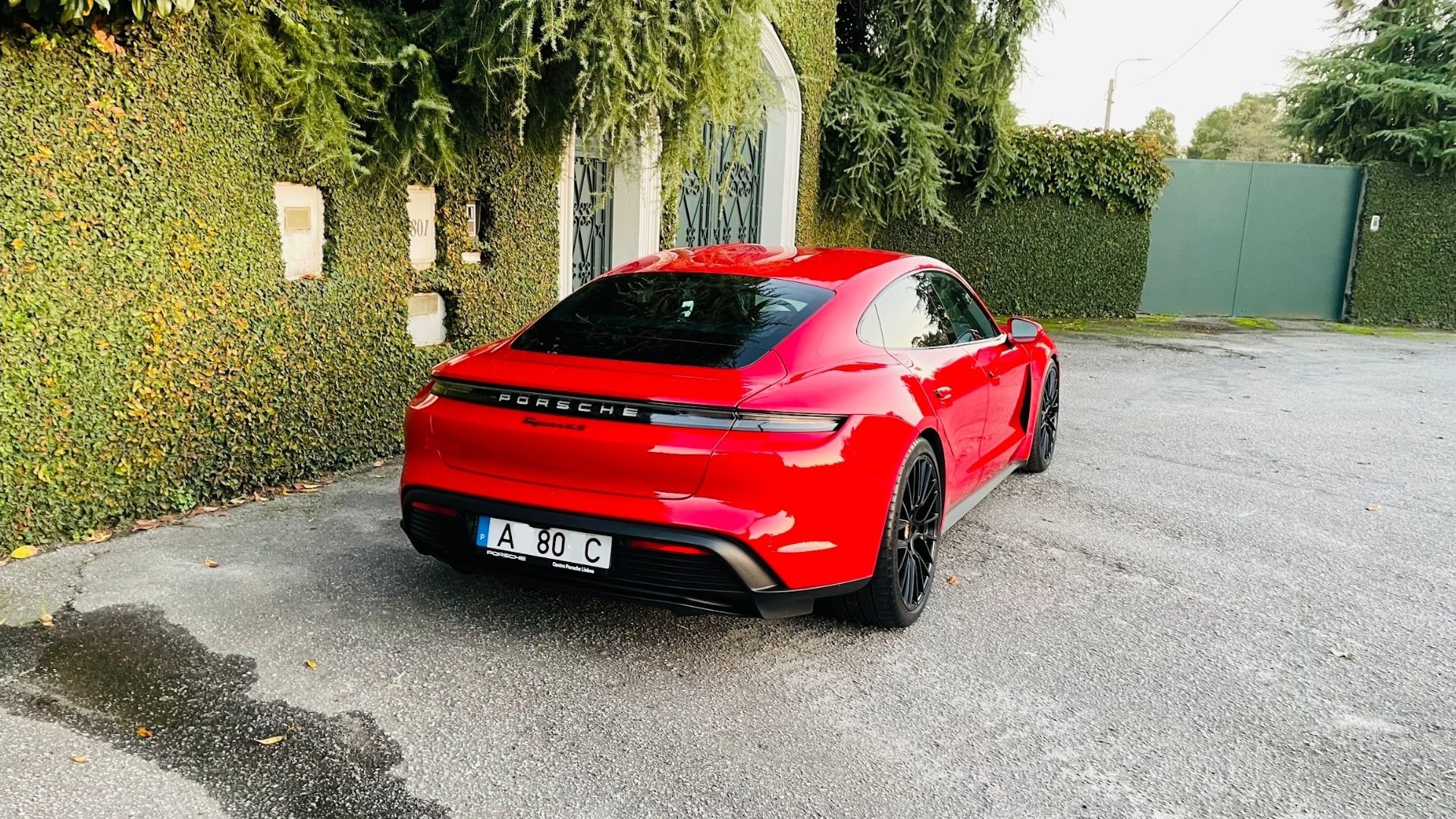 Porsche Taycan 4S — fotografia 6