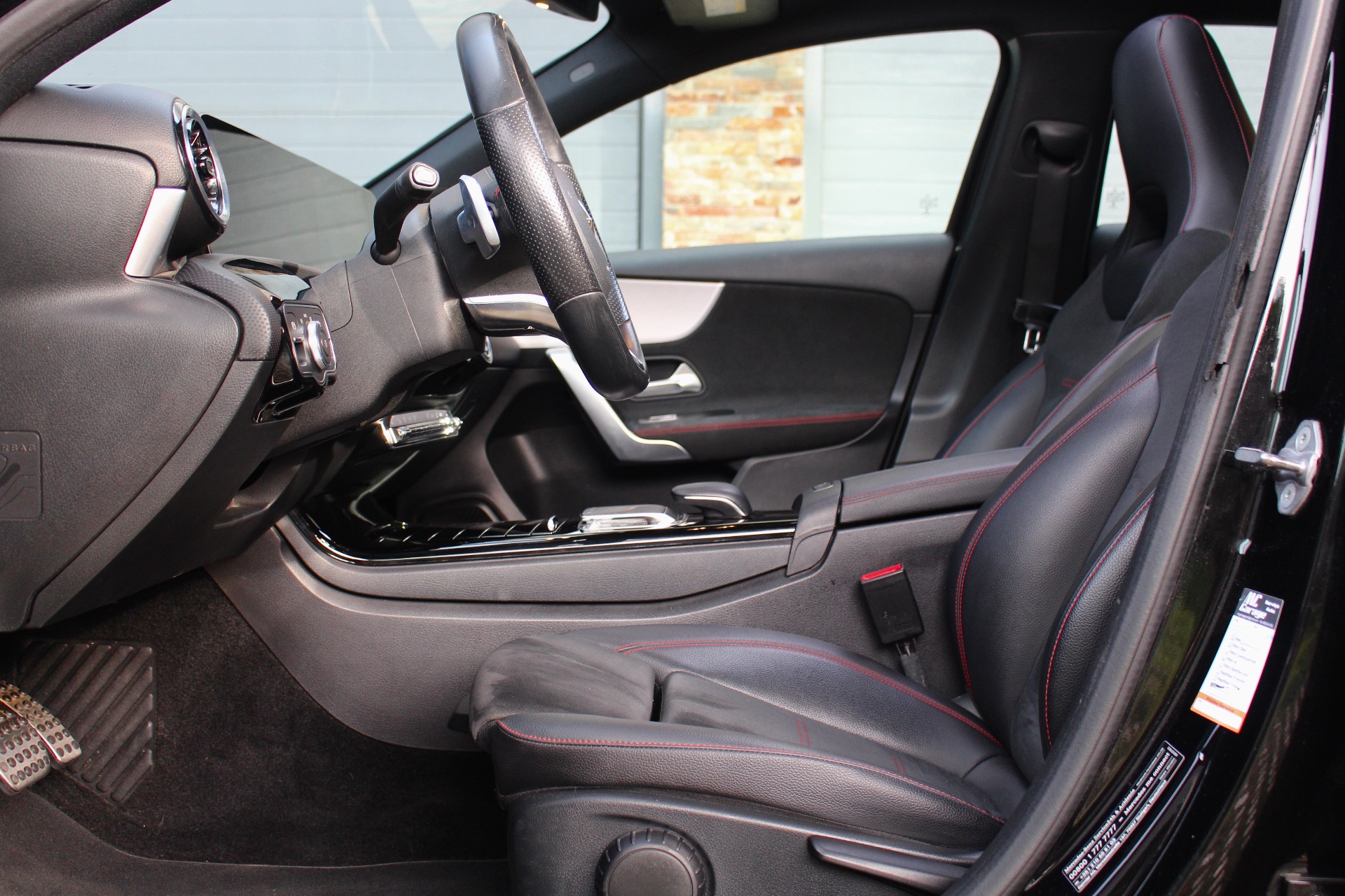 Mercedes-Benz A180D AMG Line Aut — fotografia 22