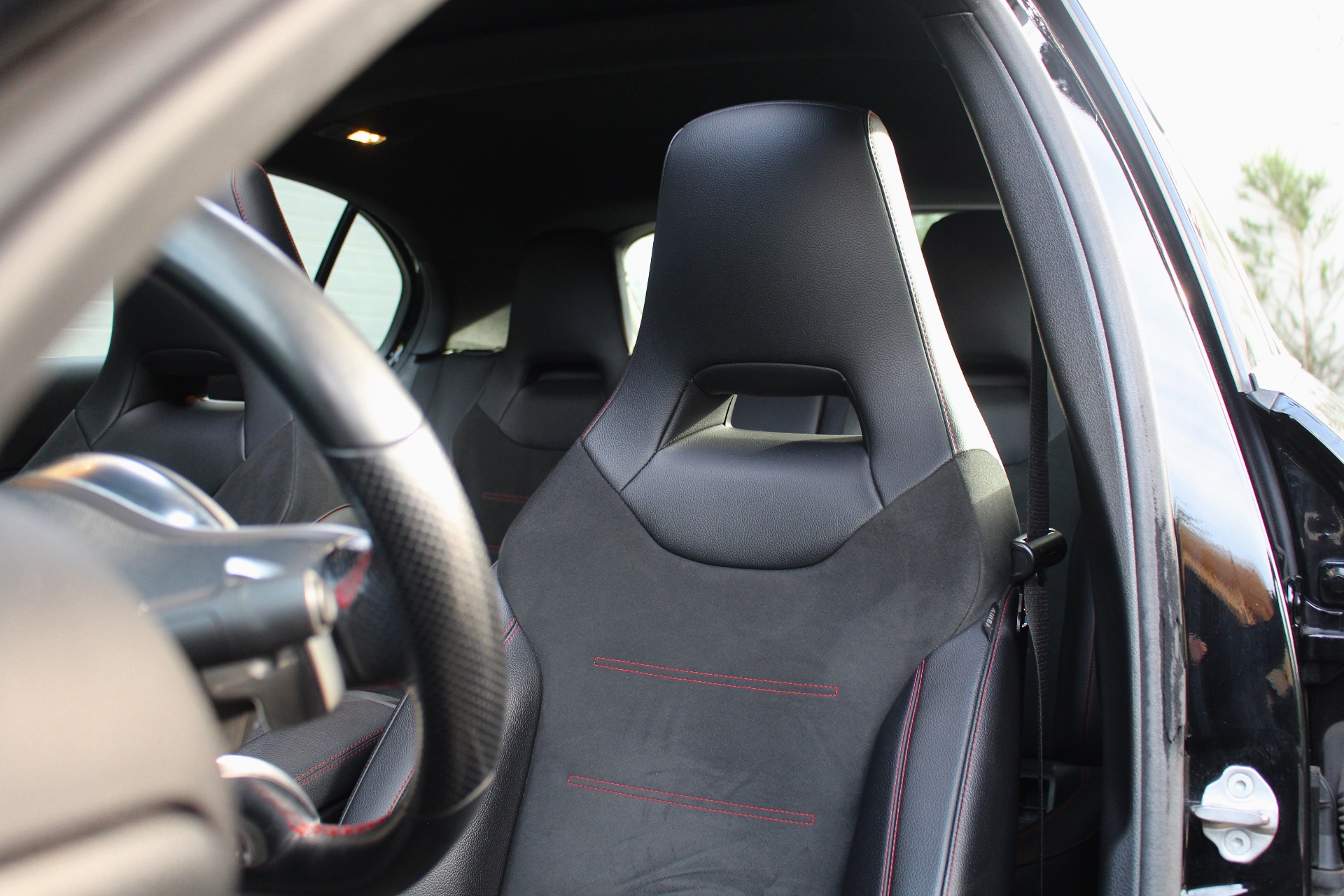 Mercedes-Benz A180D AMG Line Aut — fotografia 25