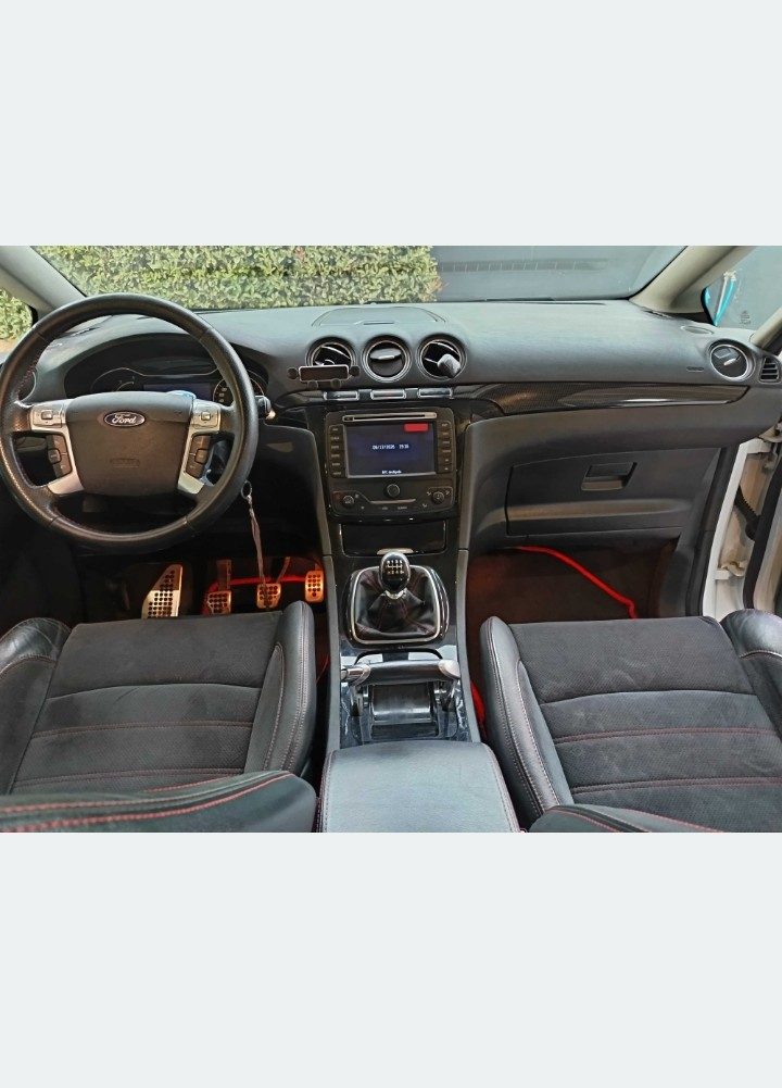 Ford s.max 2.0 Titanium — fotografia 3