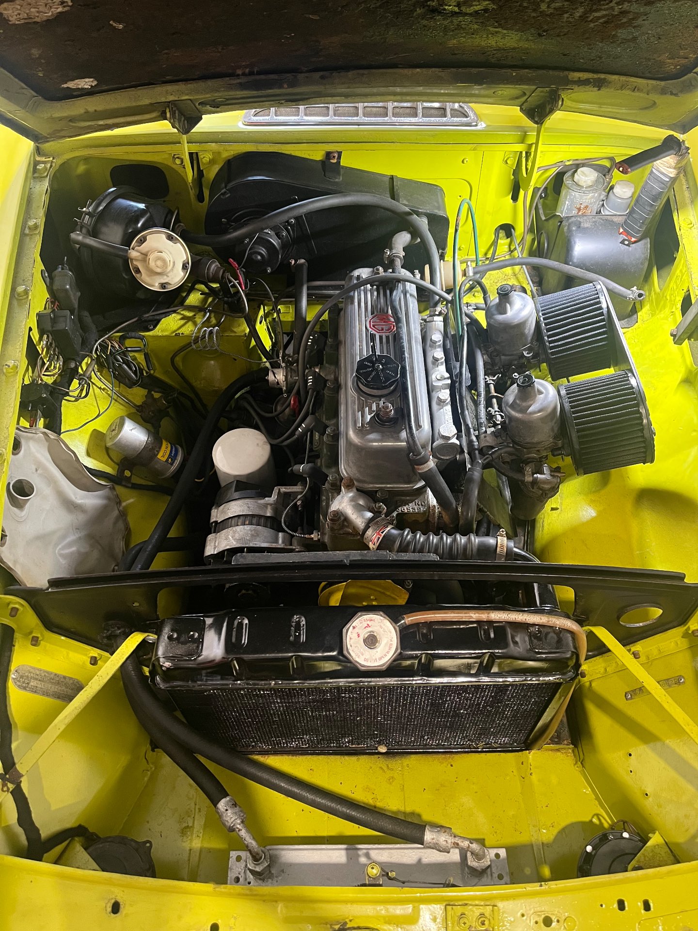MG B 1974 clássico icónico — fotografia 5