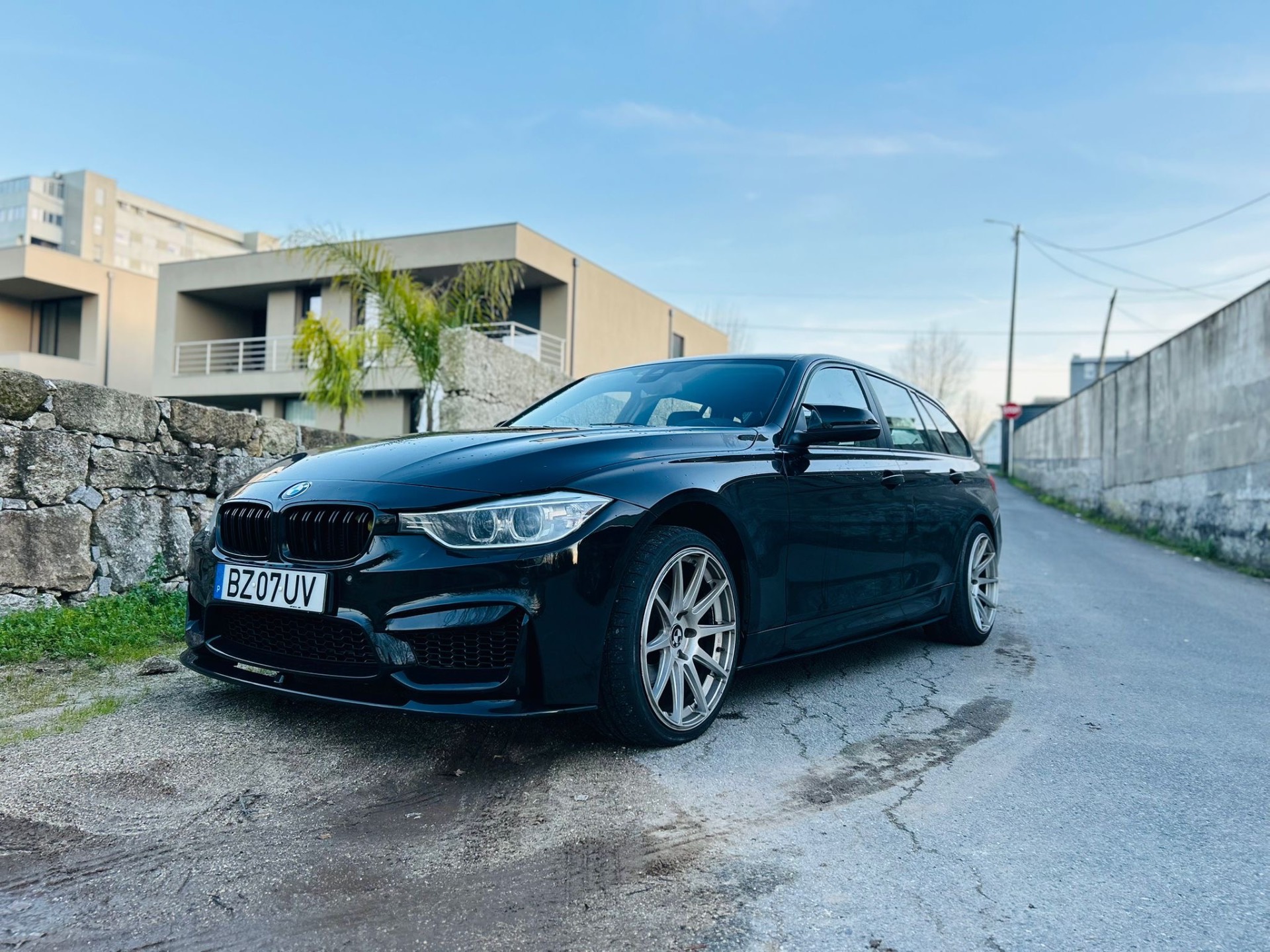 Bmw 320d touring 195mil kms — fotografia principal