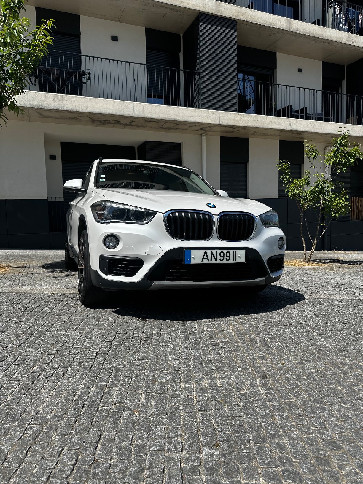 BMW x1 s drive 16D poucos km — fotografia principal
